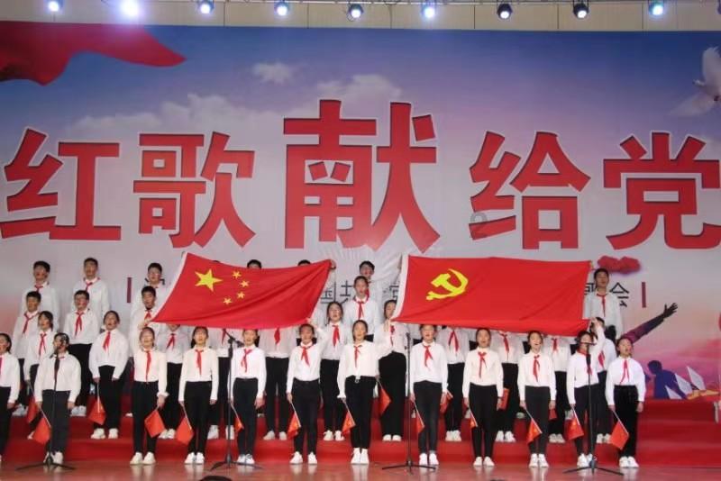 逃离部落洞穴